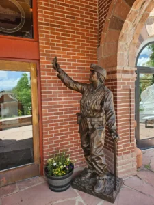 “The Sentinel” bronze larger-than-life statue by Gary Prazen.
